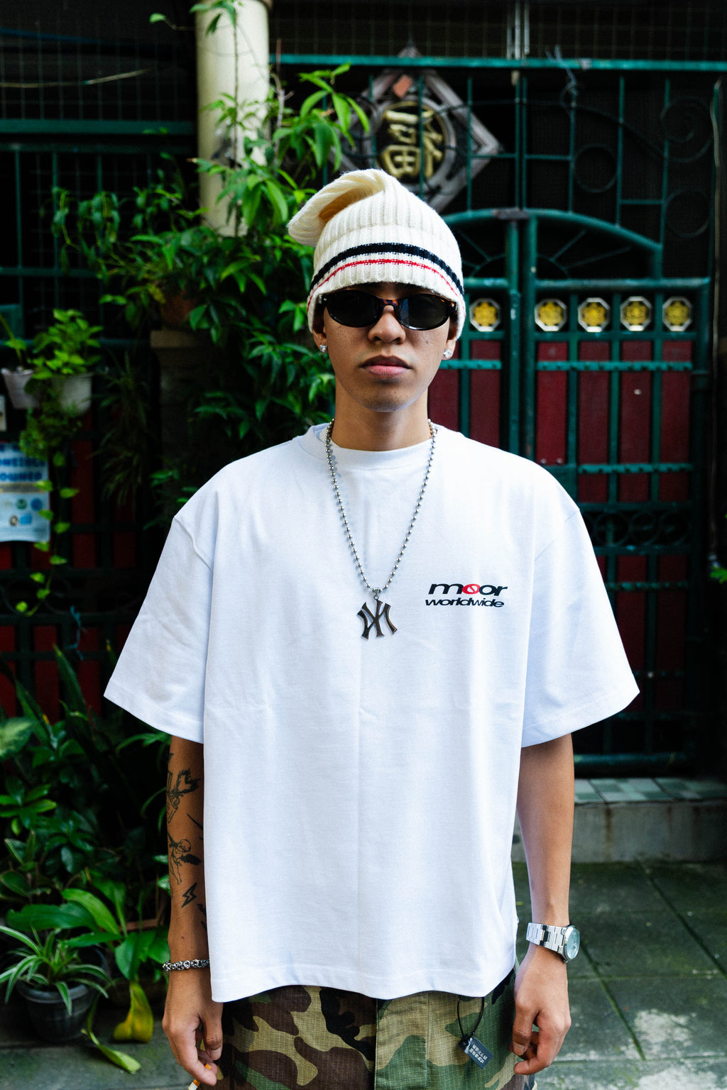 ”PULL UP YOUR PANTS” Tee